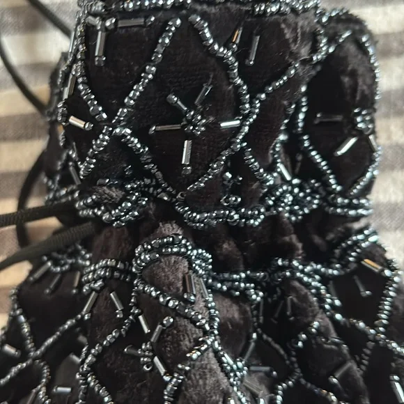 Sweet Vintage Beaded Drawstring Purse! - Picture 6 of 9